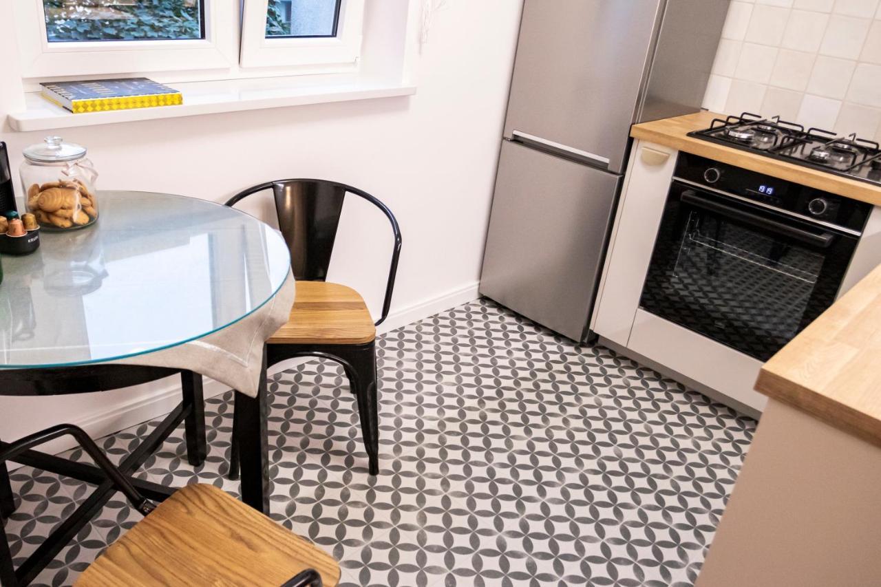Apartament Przy Metrze Wierzbno Z Nuta Vintage Warsaw Ngoại thất bức ảnh