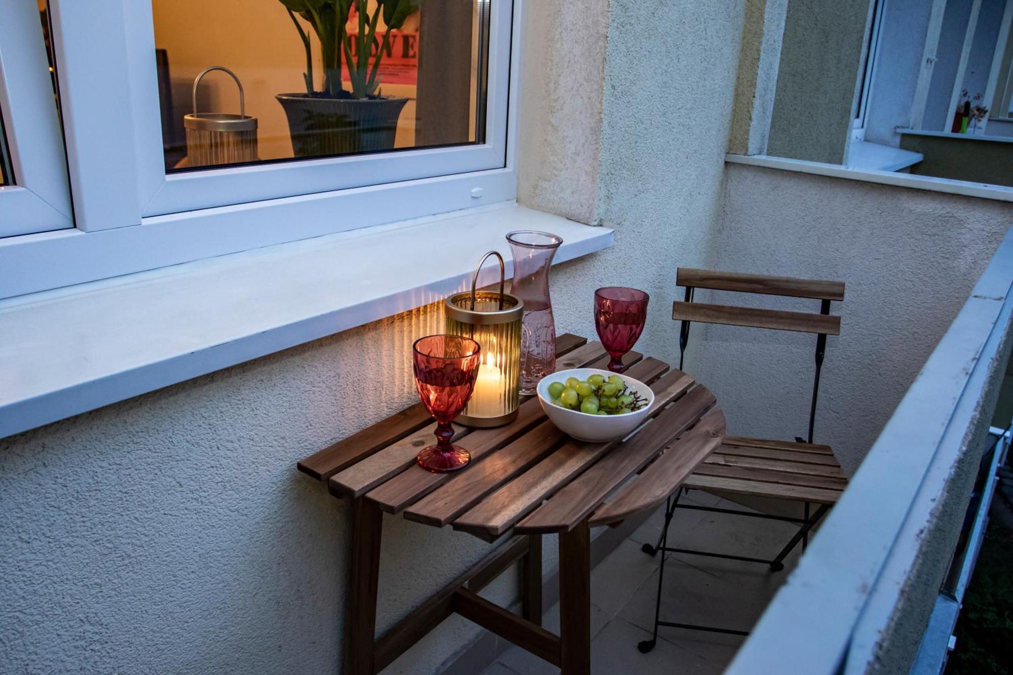 Apartament Przy Metrze Wierzbno Z Nuta Vintage Warsaw Ngoại thất bức ảnh